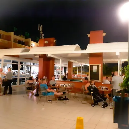 Apartman In Adeje, Pool And Beach